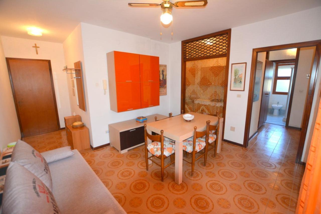 Lignano Nette Wohnung Naehe Am Meer Линяно Сабиадоро Екстериор снимка