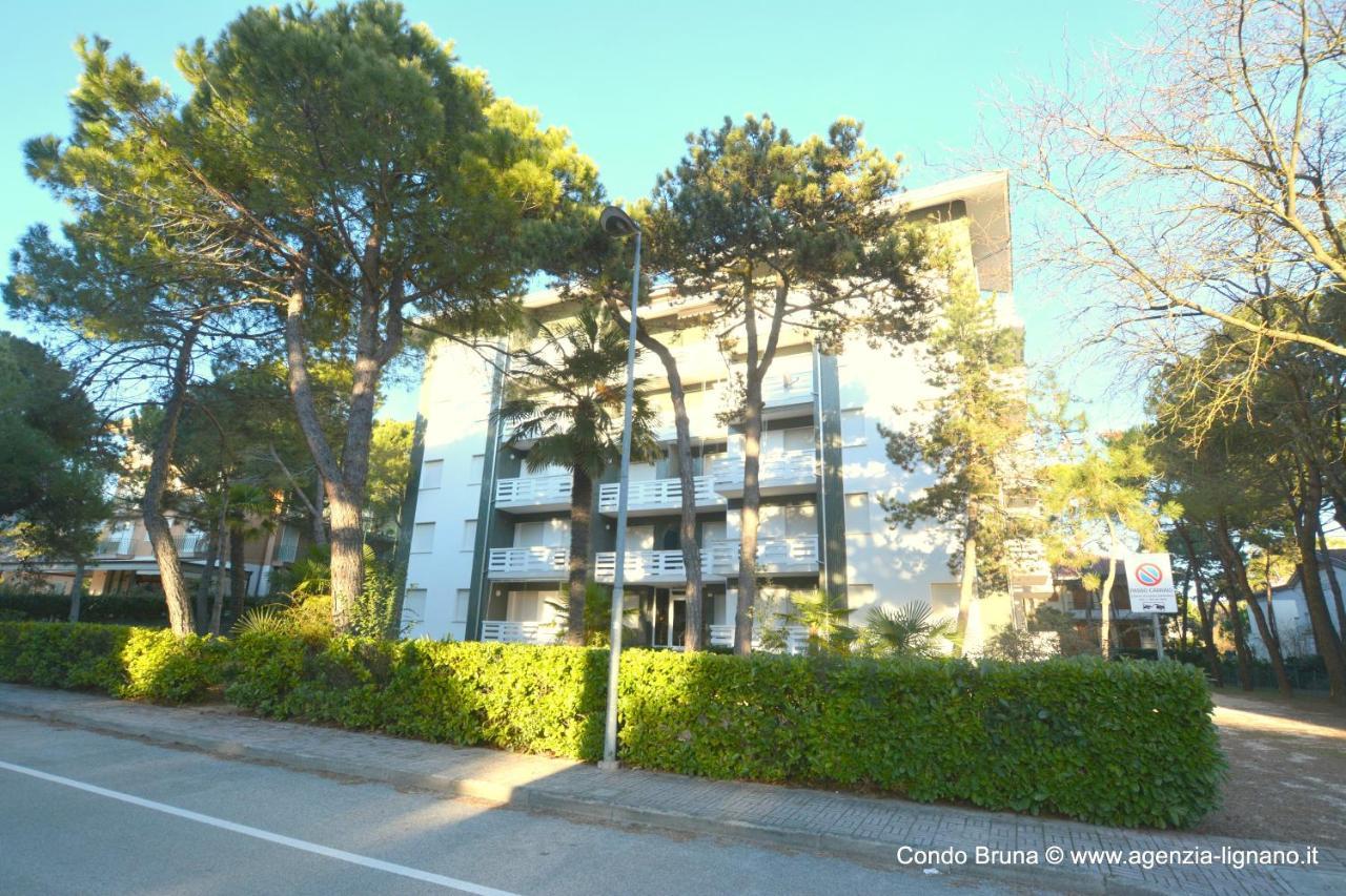 Lignano Nette Wohnung Naehe Am Meer Линяно Сабиадоро Екстериор снимка